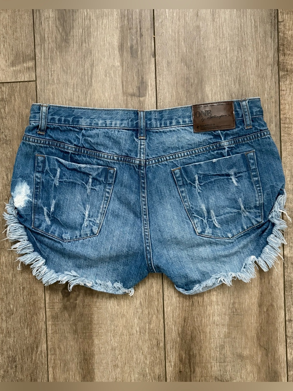 Bandits Shorts 29 - Picture 9 of 11